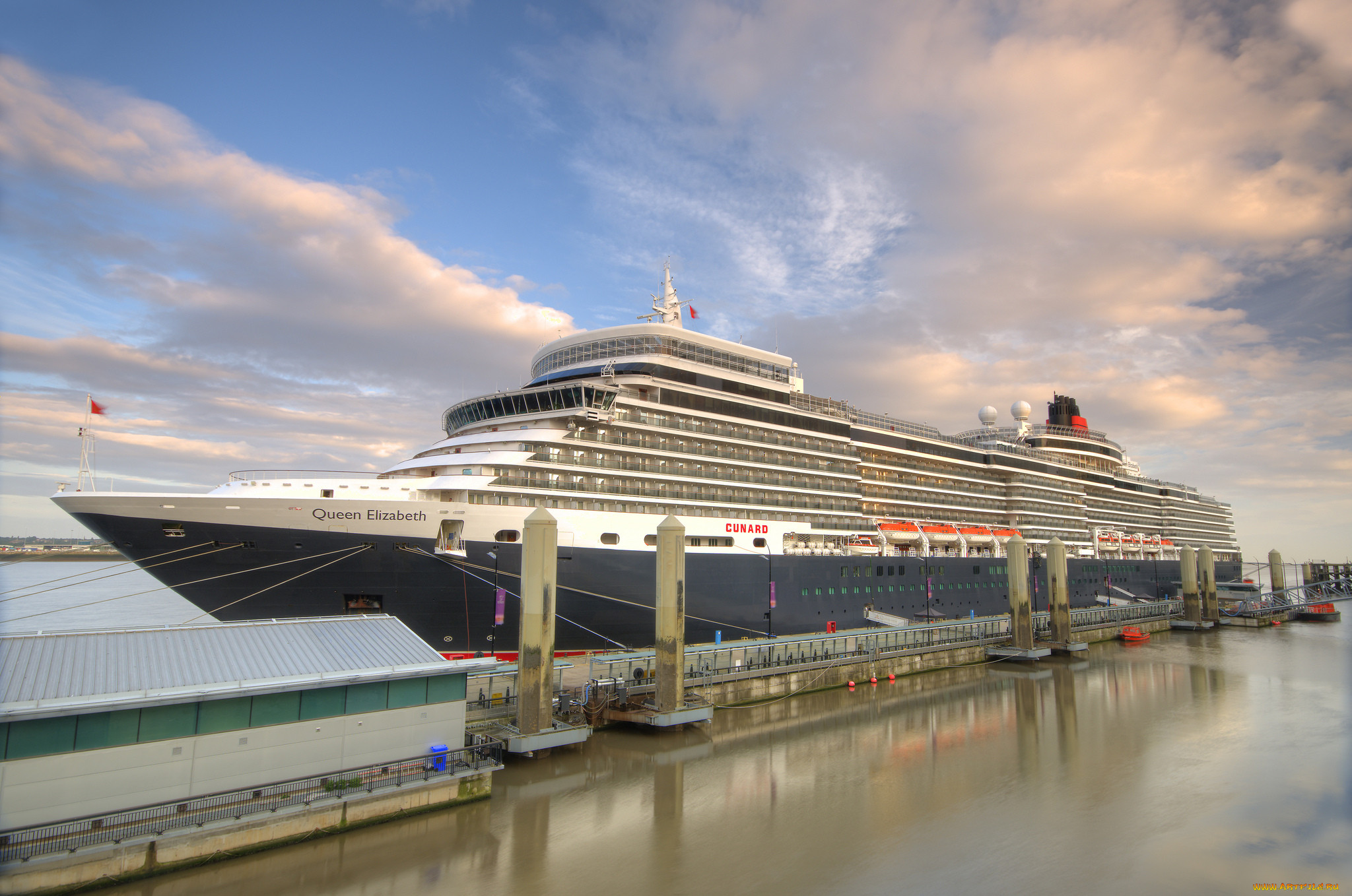 queen elizabeth in liverpool, , , , , 